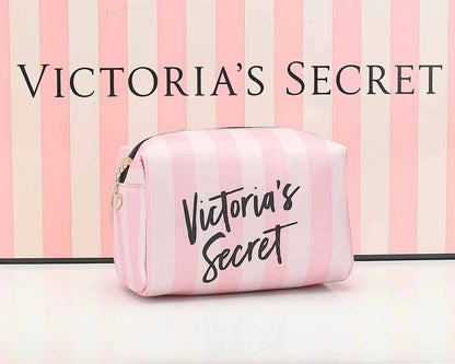 Victoria's Secret 

make up 
pouch 
new came 
good quality 

30 dhs🇦🇪🇦🇪

Zain295
♥️♥️♥️
