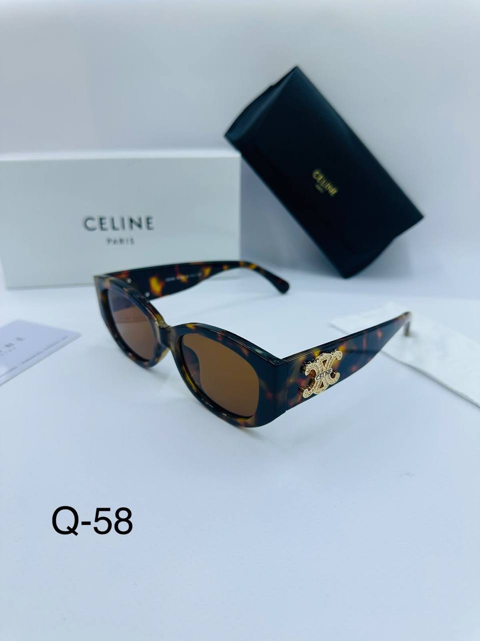 Sunglasses 🕶️*
New stock 💥
good quality 💯
Copy one 1️⃣ 
With master box 🗃️ 
50 dhs💛

Zain216
♥️♥️♥️