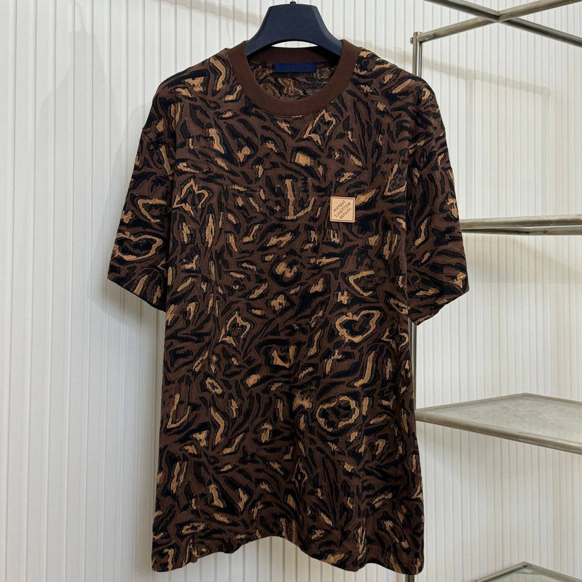 LV

Men’s Knit Tshirt 

Master Quality 

SMLXLXXL 

330 dhs🇦🇪🇦🇪

Zain276
♥️♥️♥️