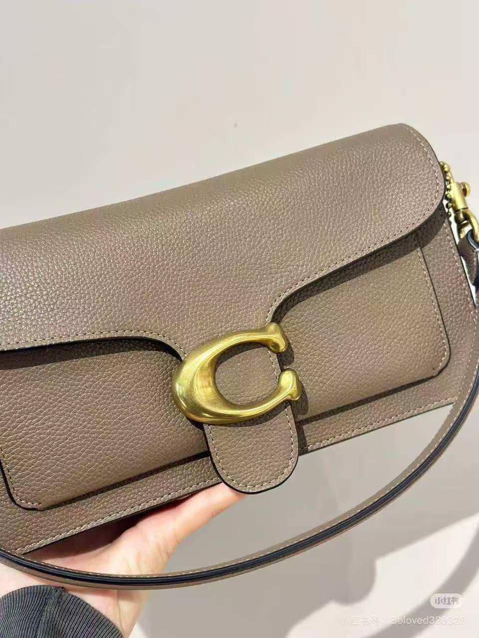 COACH

Size  26cm

Withbox

100 dhs✅

Zain04
♥️♥️♥️