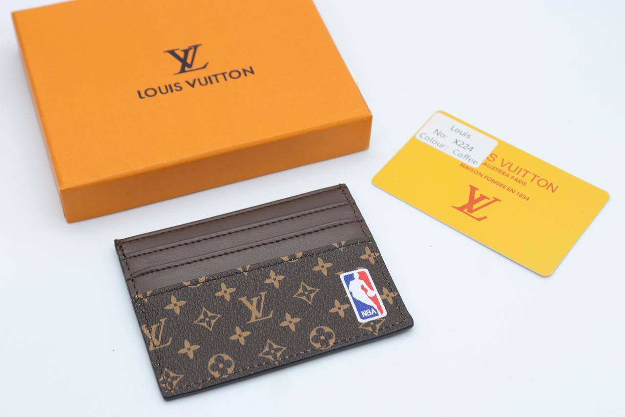 Card holder
35 dhs🪙💕

Zain33
♥️♥️♥️