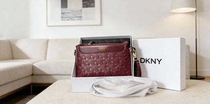 DKNY
100 dhs🪙🌨️
SIZE：22cm

good quality 

with box
🎁🎁🎁

Zain35
♥️♥️♥️