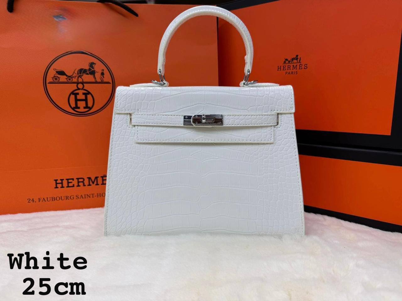 Hermes ᴋᴇʟʟʏ 
ᴡɪᴛʜout 📦 
ᴄʀᴏᴄᴏᴅɪʟᴇ ᴅᴇsɪɢɴ
sɪᴢᴇ:25ᴄᴍ
95 dhs🪙🌨️

Zain56
♥️♥️♥️
