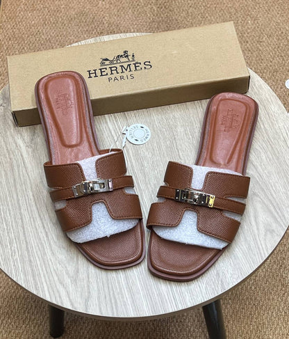 Hermes

37 to 42 
80 dhs🇦🇪🇦🇪

Zain236
♥️♥️♥️