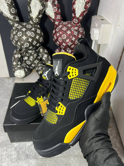 Air Jordan 4 Retro "Thunder 2023" ⭐️🖤
40-45 AVAILABLE 🤩
180 dhs🌺

Zain242
♥️♥️♥️