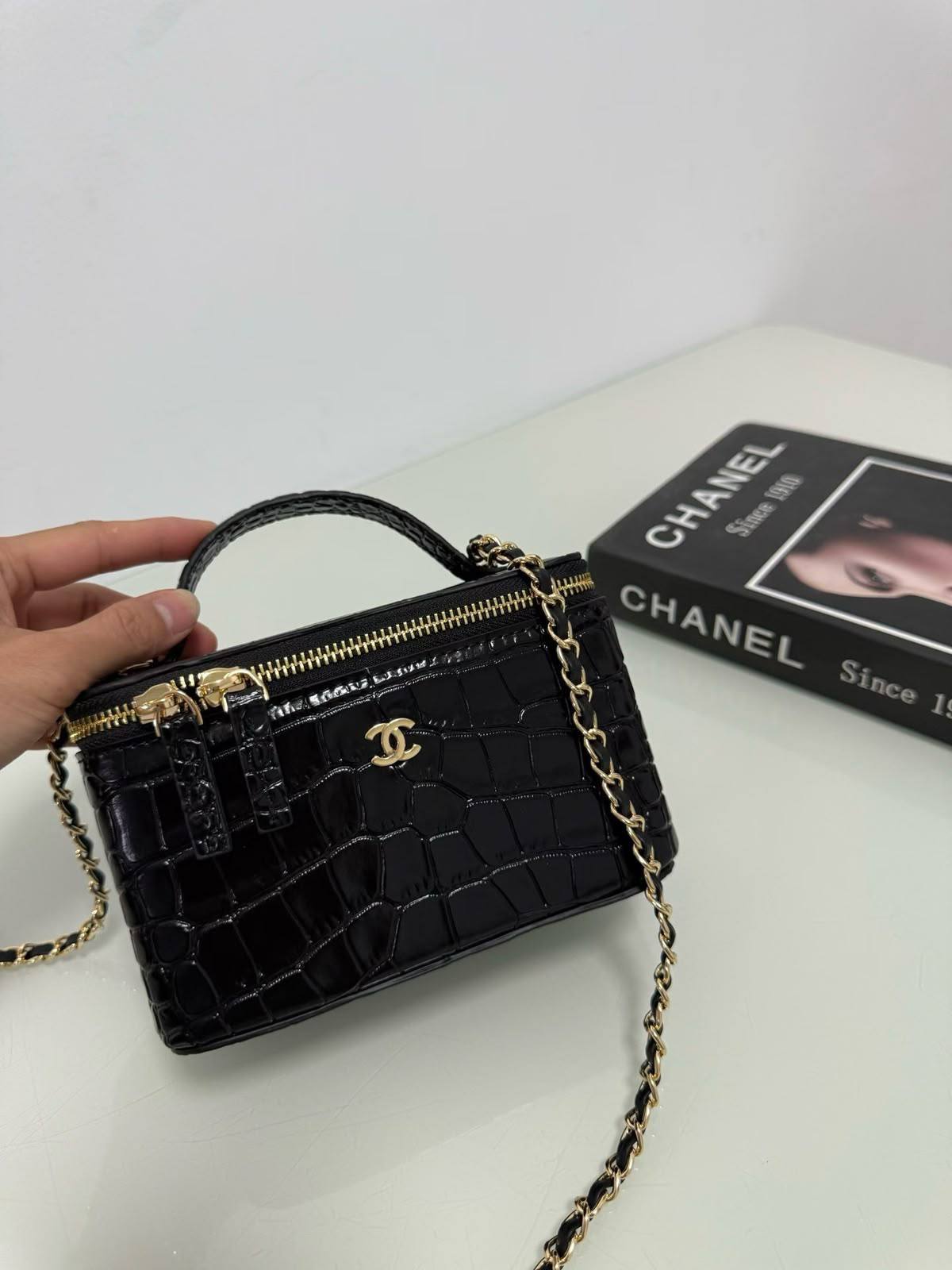 Chanel
Mastser✅✅
280 dhs🇦🇪🇦🇪

Zain153
♥️♥️♥️