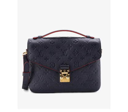 LV 
WITH BOX 
COPY ONE ☝️ 
120 dhs🇦🇪🇦🇪

Zain169
♥️♥️♥️