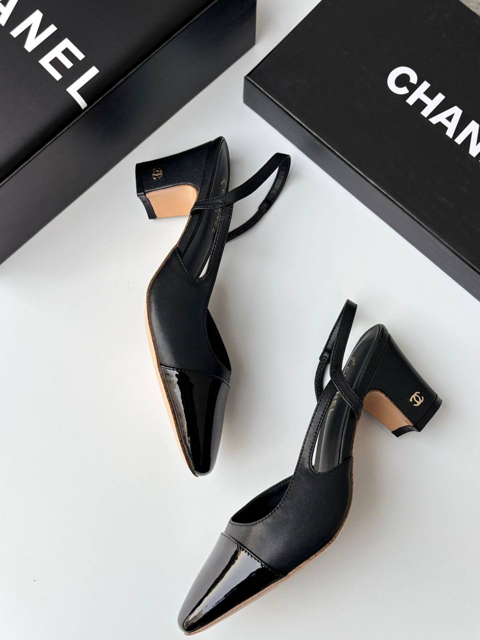 Chanel 
120 dhs🌺
Size 36-42

Zain55
♥️♥️♥️