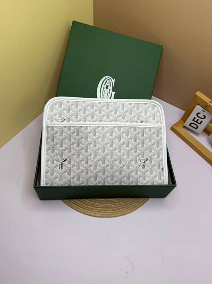 Goyard
With box 🎁🎁🎁

80 dhs✅

Zain136
♥️♥️♥️