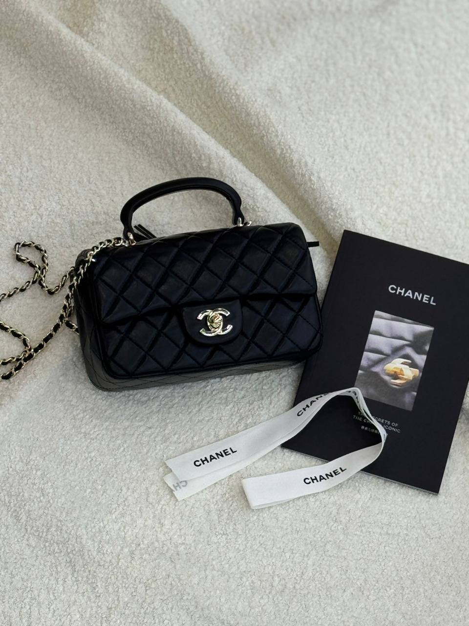 Chanel 
Master
         20Cm
250 dhs🪙💕

Zain131
♥️♥️♥️