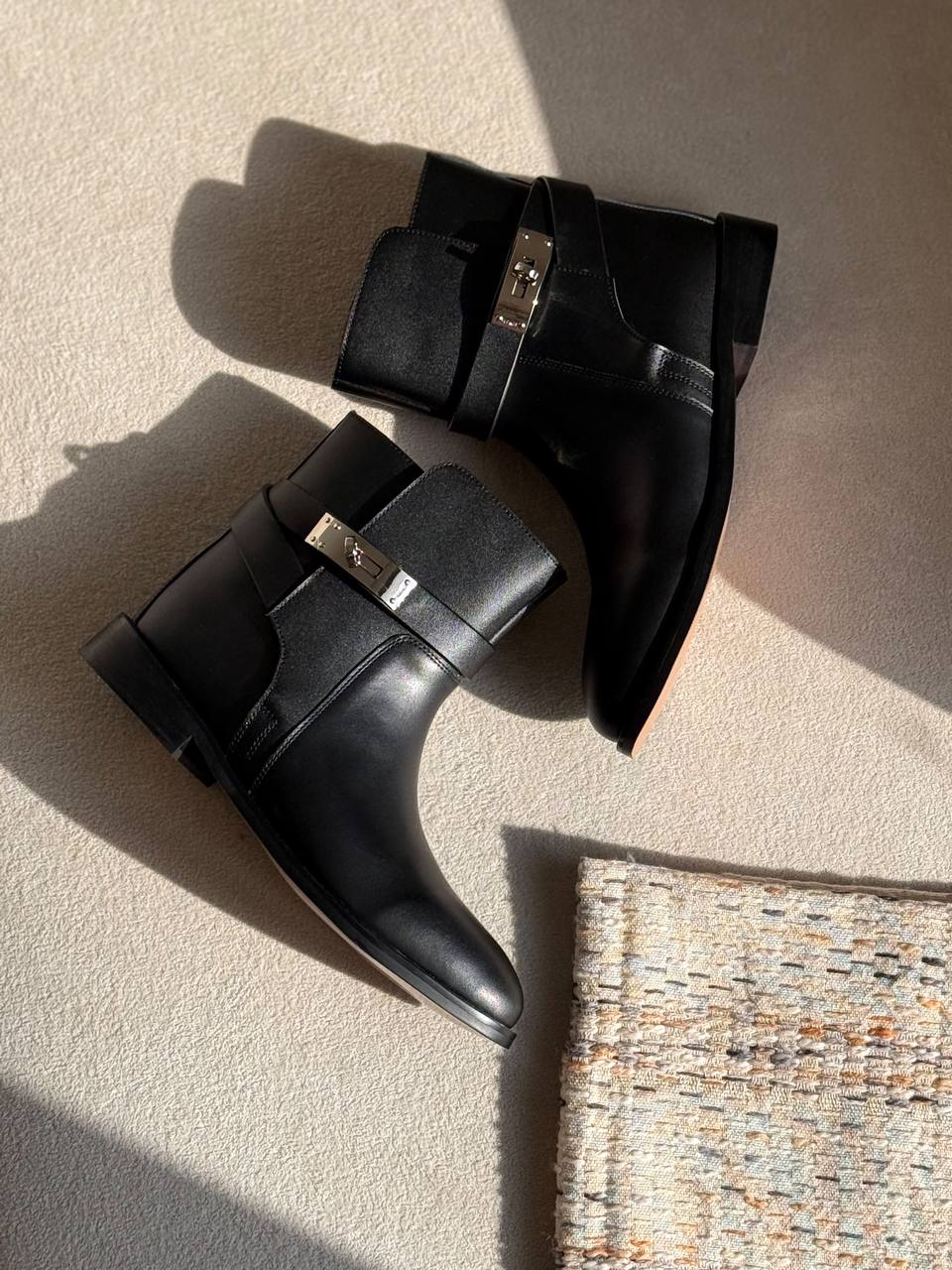 HERMES

QUALITY: SUPER MASTER
SIZE:36 TO 42
560 dhs🇦🇪🇦🇪

Zain319
♥️♥️♥️