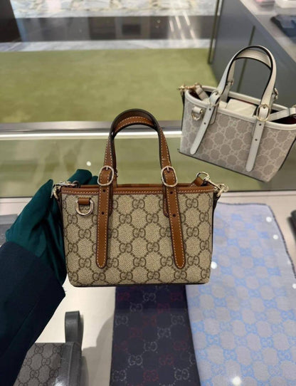 Gucci

Size：17/7/12

with box🎁

90 dhs✅

Zain07
♥️♥️♥️