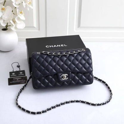 Chanel
with box
110 dhs💓

Zain143
♥️♥️♥️
