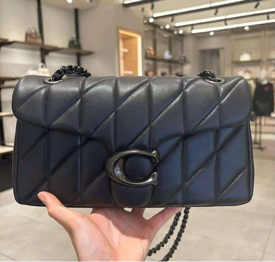 Coach
120 dhs🇦🇪🇦🇪
With box
Size26cm 
Good quality

Zain219
♥️♥️♥️