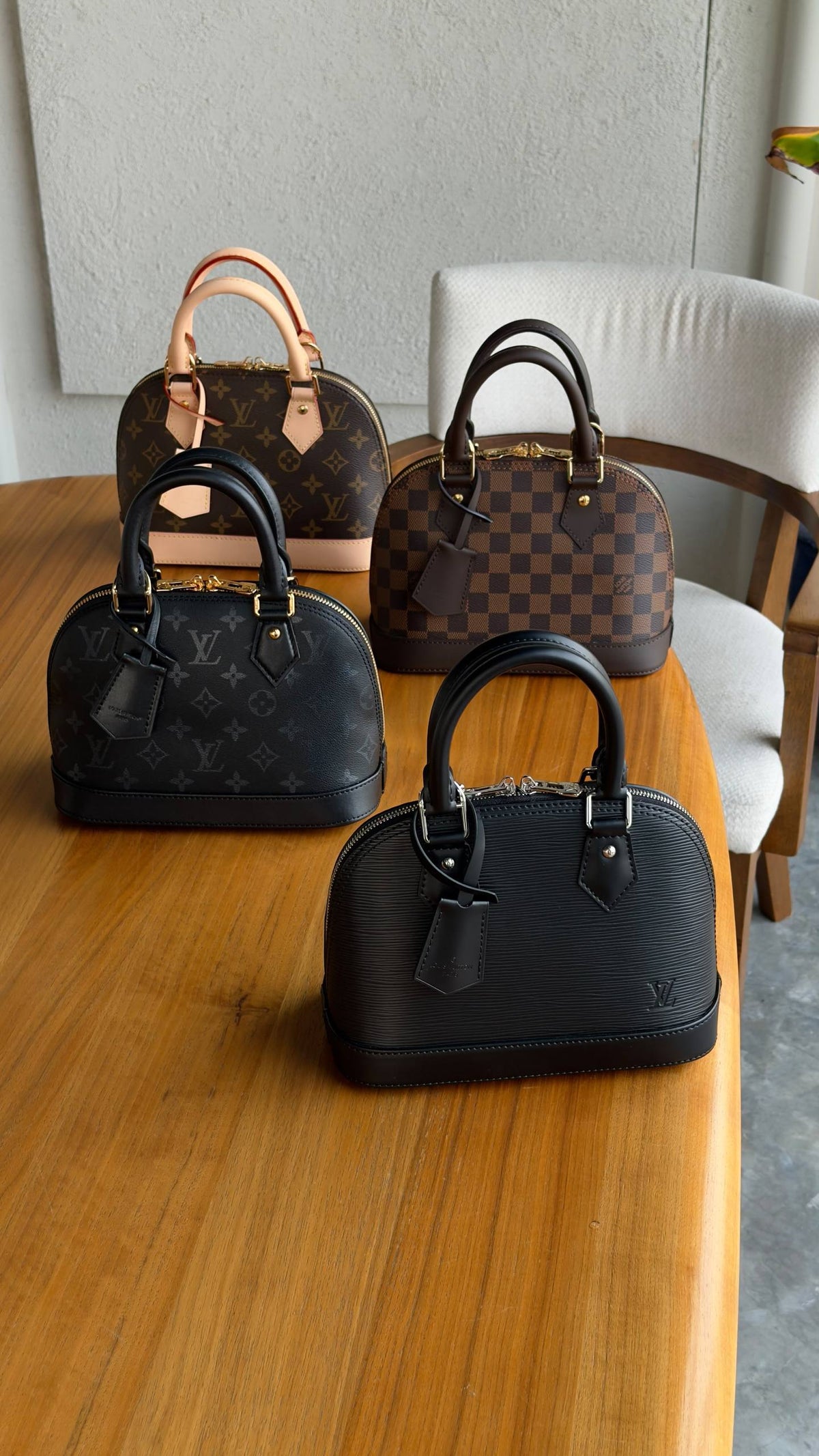 New collection ⚜️
LV 🧡
VIP quality 💎
Alma BB ✨
Size : 23.5 cm
For Price 👇 WhatsApp✅
0568585901 
0507557372
0552275751 Owner Zain 👌

Zain336
♥️♥️♥️