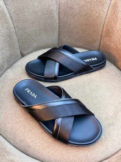 Prada
110 dhs🇦🇪🇦🇪
Size 40-45

Zain55
♥️♥️♥️