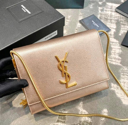 YSL
110 dhs🇦🇪🇦🇪
Size：19CM
good-quality with box

Zain35
♥️♥️♥️