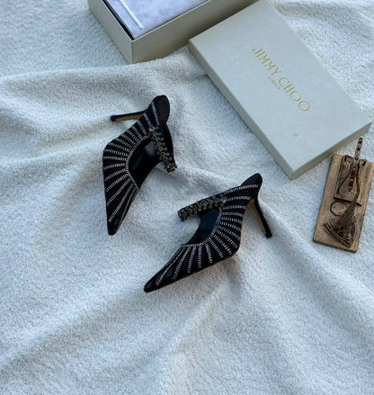 New. Jimmy choo heel 

  Size  .  36.  to 41

140 dhs🌺

Zain80
♥️♥️♥️