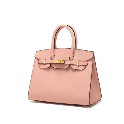 HERMES

best quality 
without box

110 dhs🇦🇪🇦🇪

size20CM

Zain290
♥️♥️♥️