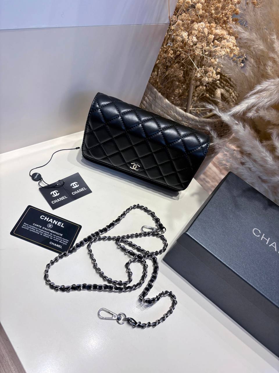 Chanel
100 dhs💓

Zain186
♥️♥️♥️