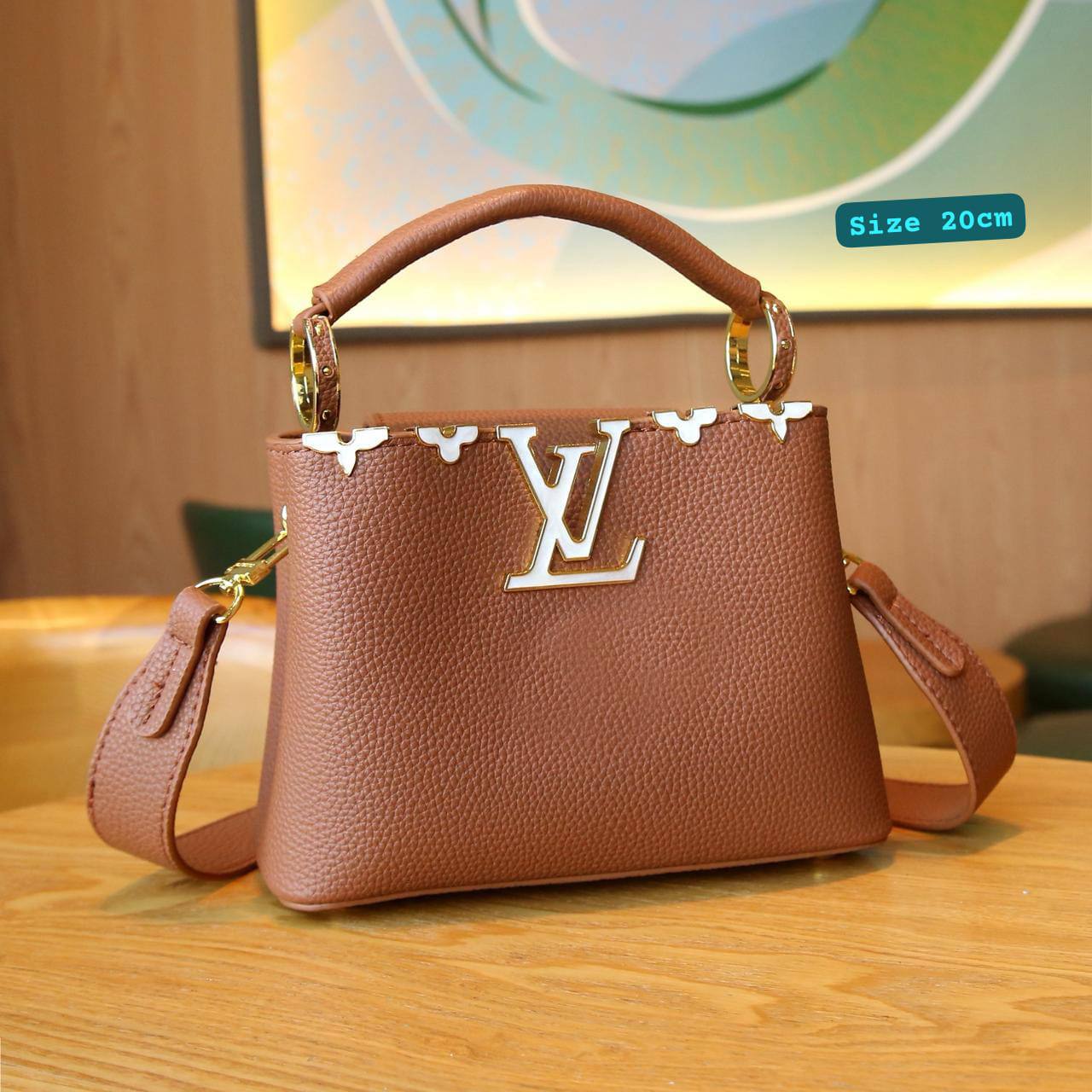LV

Good quality 

with box 
🎁🎁🎁

110 dhs🪙🌨️

Zain186
♥️♥️♥️