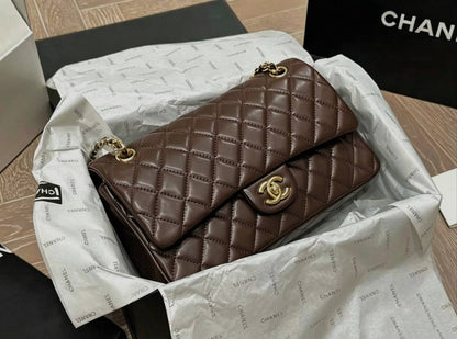 CHANEL

 NEW CAME 

HIGH QUALITY  

WITH  BOX  

150 DHS…🇦🇪🇦🇪
Zain295
♥️♥️♥️