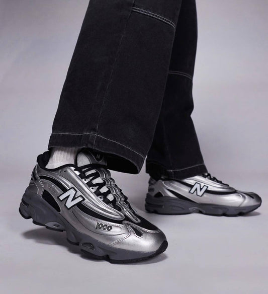 New Balance 1000 Black Silver Metallic，Size 36-45 ，
250 dhs🪙🌨️

Zain18
♥️♥️♥️