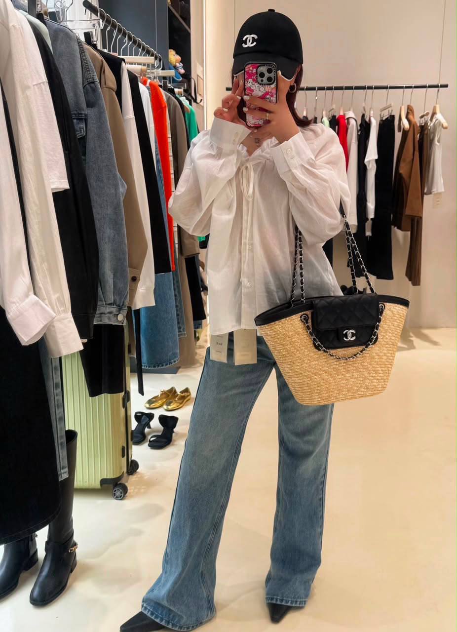 Chanel
130 dhs🇦🇪🇦🇪
good-quality 

Zain35
♥️♥️♥️