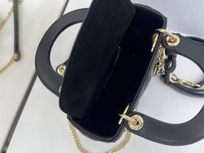 Super XXX Master Bags
For Price 👇 WTSP Text Zain 0568585901

Zain274
♥️♥️♥️