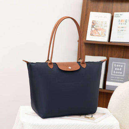 LONGCHAMP BAG 
BIG SIZE 
50 dhs✅
SIZE - *46×18×30 cm

Zain40
♥️♥️♥️