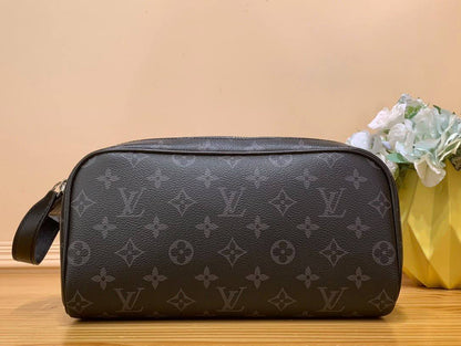 LV

Model:Toiletry Bag
Trim:Cowhide leather
Size:24 × 13 × 13 
Quality:super master 

For Price 👇 WhatsApp✅
0568585901 
0507557372
0552275751 Owner Zain 👌

Zain325
♥️♥️♥️