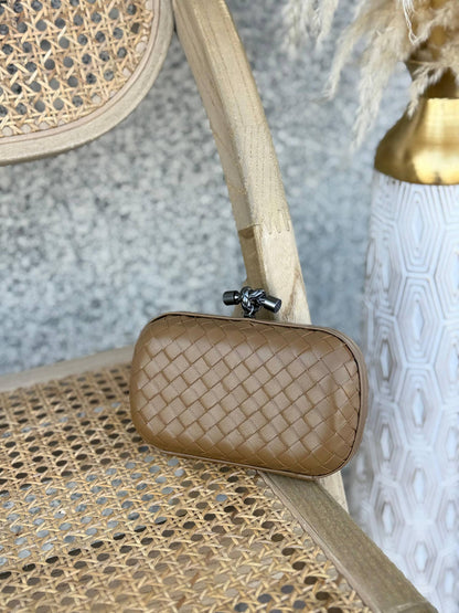 BOTTEGA VENETA

16cm
320 dhs🗽
Super Master Quality✨✨✨
With box🎁

Zain167
♥️♥️♥️