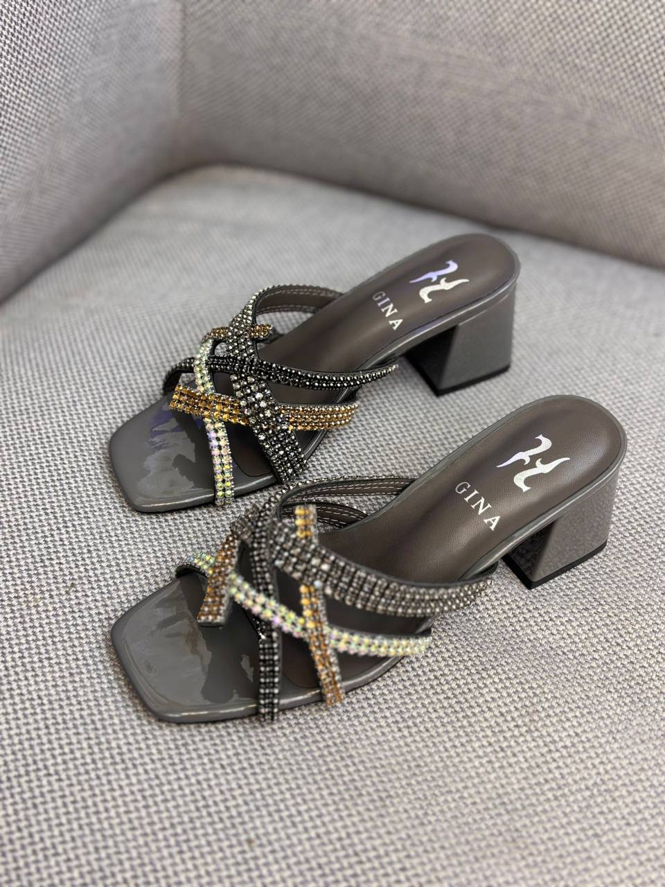 Gina sandal
120 dhs🇦🇪🇦🇪

36-42

Zain55
♥️♥️♥️