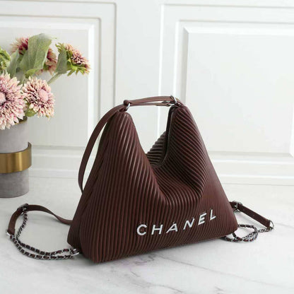 CHANEL 
GOOD QUALITY
120 dhs✅

Zain200
♥️♥️♥️