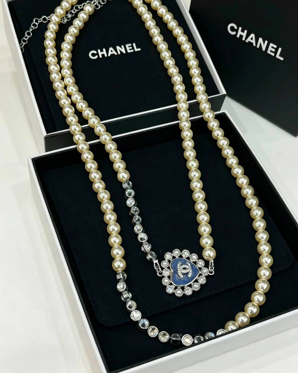 Chanel
_NECKLACE 🍃
*MASTER*🍃💕
With normal box 🛍️
130 dhs✅
With master box 🛍️
160 dhs✅

Zain263
♥️♥️♥️