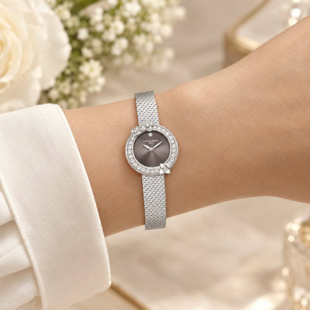 Chaumet

Super master quality

1100 dhs

Zain78
♥️♥️♥️