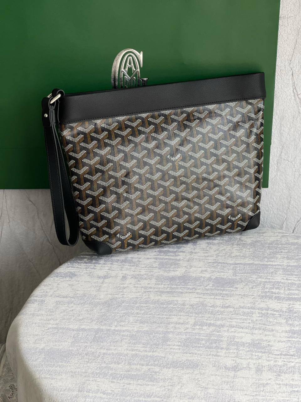 GOYARD
*Pouch*
*Master quality*
450 dhs🌺

Zain179
♥️♥️♥️