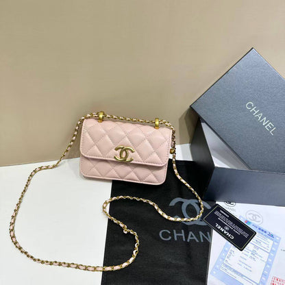 Chanel

withbox 
🎁🎁🎁

100 dhs🪙💕
good quality

Zain143
♥️♥️♥️