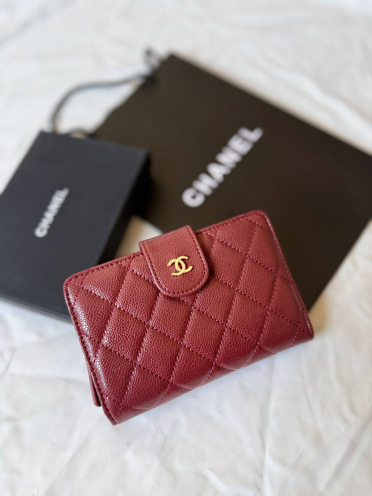 Chanel
💜*Super Master*💜
320 dhs✅

Zain275
♥️♥️♥️