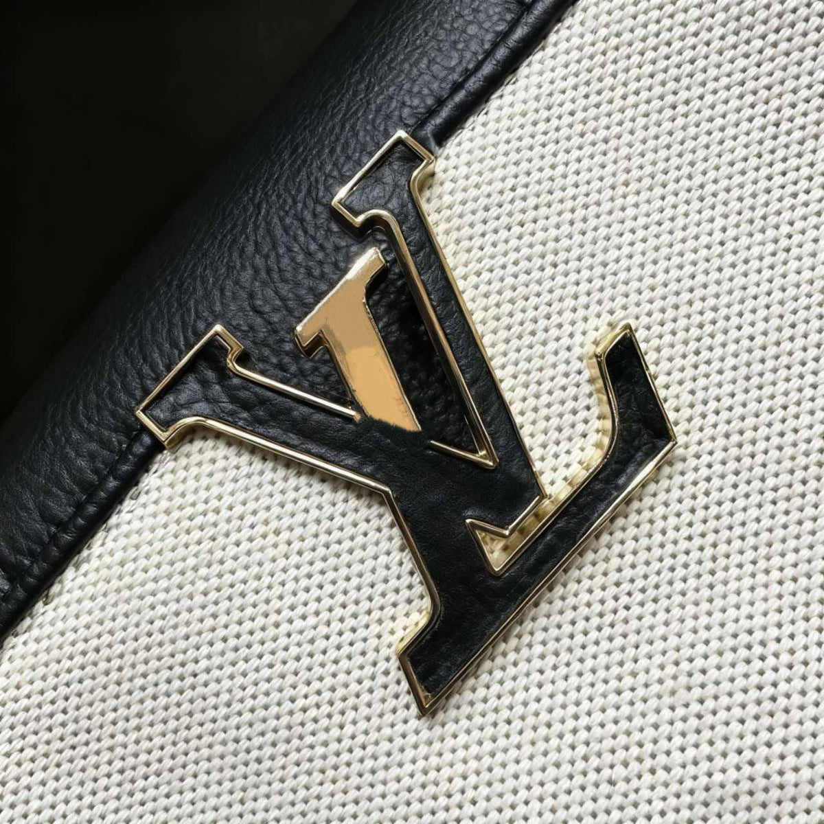 LOUIS VUITTON 

RESTOCK 

BIG SIZE 
GOOD QUALITY 
105 dhs🇦🇪🇦🇪

Zain295
Zain17
♥️♥️♥️