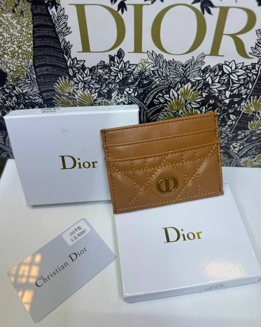 Card Holders
With box 
30 dhs💓

Zain93
♥️♥️♥️
