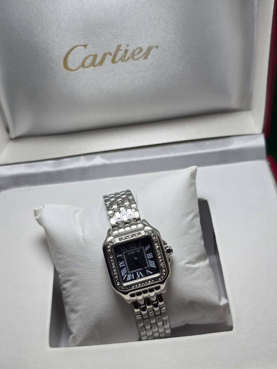 Cartier Ladies
55 dhs🪙🖤
*Push lock*

Zain29
♥️♥️♥️