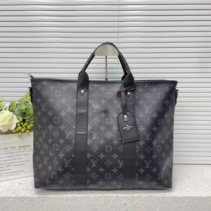 LV

size  47×34×16cm     
Briefcase computer bag 

110 dhs🇦🇪🇦🇪
Zain04
♥️♥️♥️