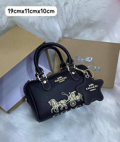 Coach
95 dhs✅

with box
🎁🎁🎁

Zain72
♥️♥️♥️