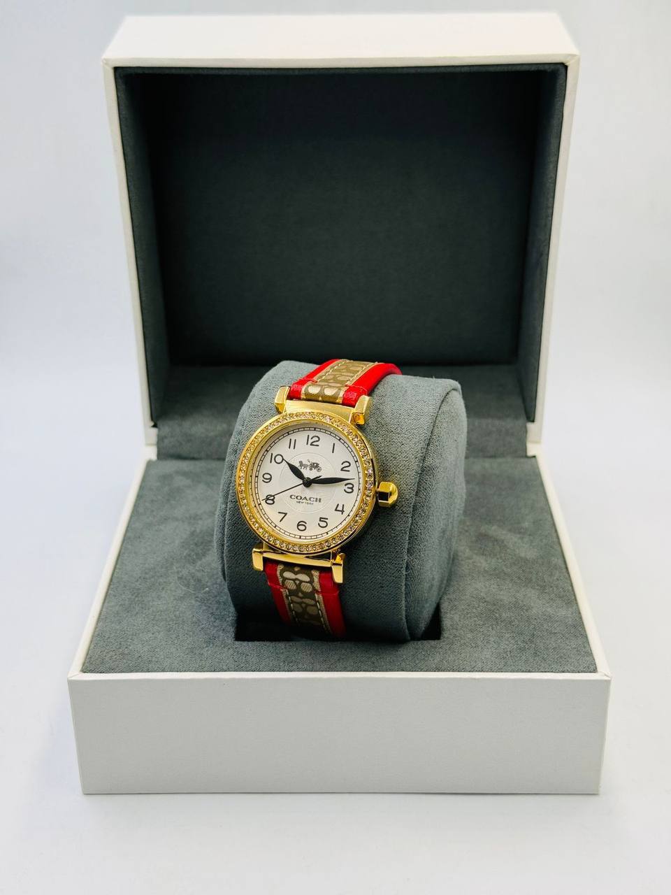 COACH Ladies 
60 dhs🪙💕

Zain08
♥️♥️♥️