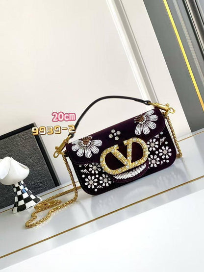 Valentino 
Master
For Price 👇 WTSP Text Zain 0568585901

Zain153
♥️♥️♥️