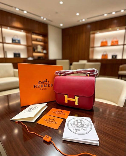 Hermes

Have box

110 dhs🇦🇪🇦🇪
Size：19cm

Zain07
♥️♥️♥️