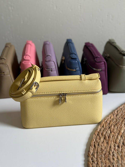 LORO PIANA
19cm
320 dhs🌺
Top quality 
With box🎁

Zain167
♥️♥️♥️