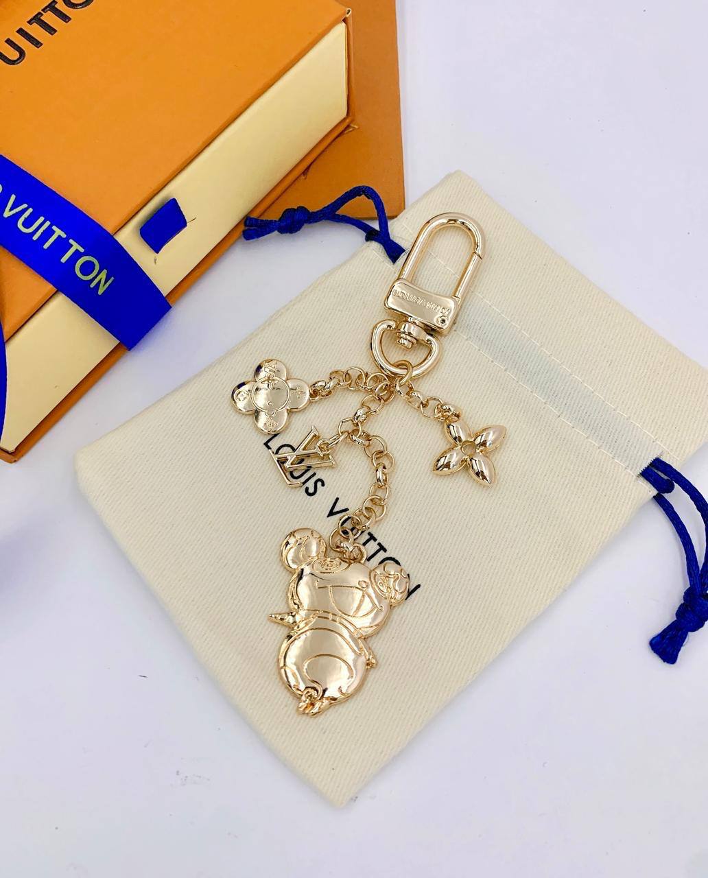 Key chain Bag Charm
70 dhs🪙💚 

With Box And Paper Bag
🎁🎁🎁

Zain89
♥️♥️♥️