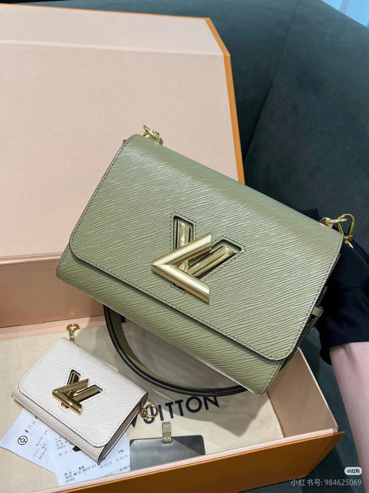 LV
Master🌺
350 dhs✅

Zain10
♥️♥️♥️